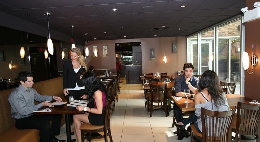 Quality Hotel & Suites Langley Eksteriør billede