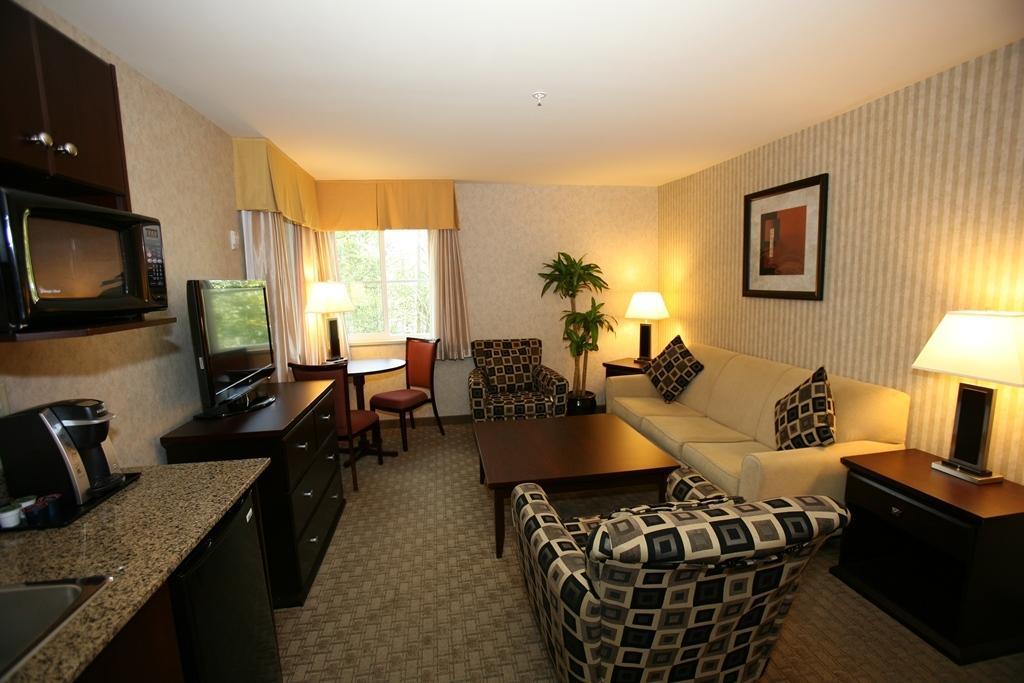 Quality Hotel & Suites Langley Eksteriør billede